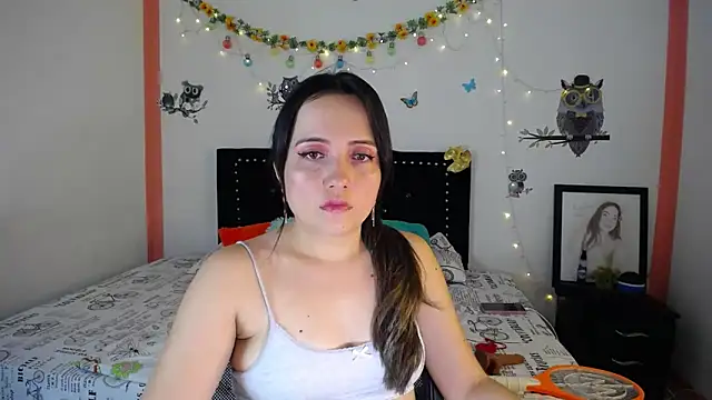 naughty girl 4u online show from March 10, 8:01 pm