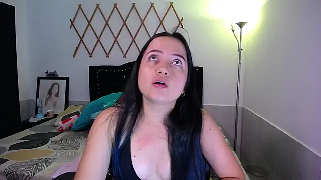 naughty girl 4u online show from September 18, 8:22 pm