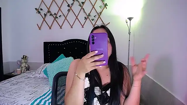 Snapshot of naughty_girl_4u chatting on November 7, 12:16 pm naughty girl 4u online show from November 7, 12:16 pm