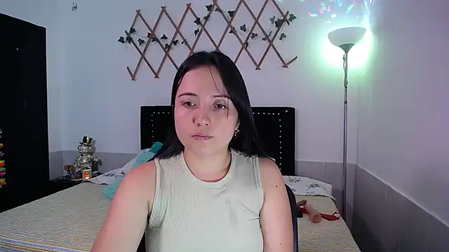 Snapshot of naughty_girl_4u chatting on November 23, 3:23 pm naughty girl 4u online show from November 23, 3:23 pm