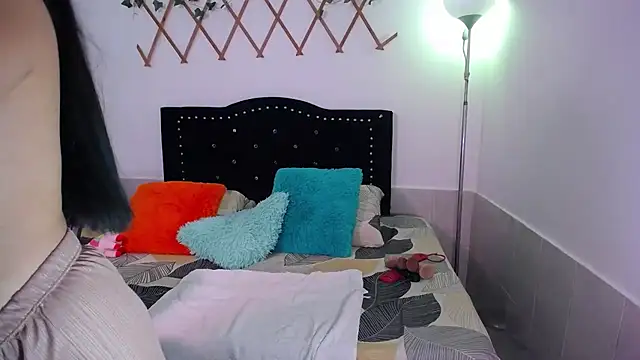 Snapshot of naughty_girl_4u chatting on November 24, 4:18 pm naughty girl 4u online show from November 24, 4:18 pm