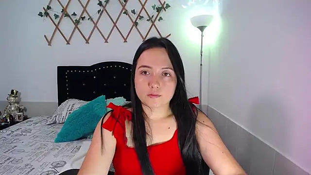 Snapshot of naughty_girl_4u chatting on December 14, 4:23 pm naughty girl 4u online show from December 14, 4:23 pm