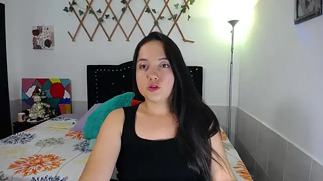Snapshot of naughty_girl_4u chatting on May 2, 8:14 pm naughty girl 4u online show from May 2, 8:14 pm