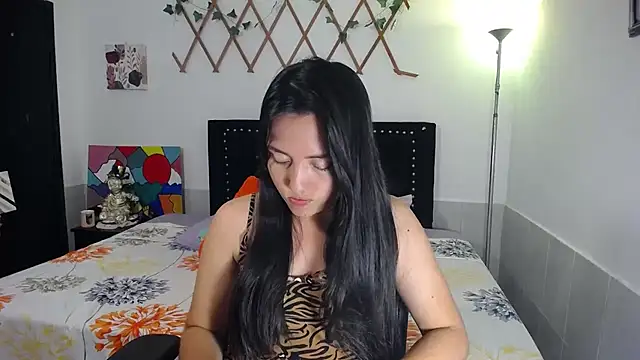 Snapshot of naughty_girl_4u chatting on May 6, 8:47 pm naughty girl 4u online show from May 6, 8:47 pm