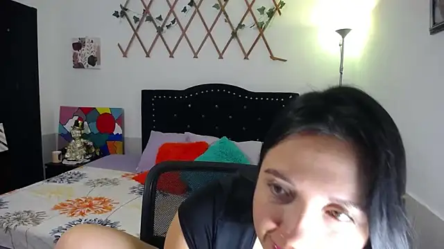 Snapshot of naughty_girl_4u chatting on May 7, 8:36 pm naughty girl 4u online show from May 7, 8:36 pm