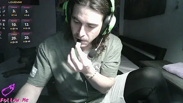 XxBobbyDigitalxX online show from March 23, 9:41 pm