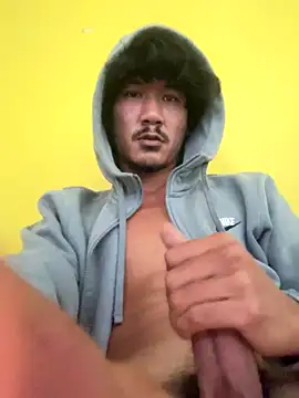 juniiorre online show from November 4, 1:43 pm