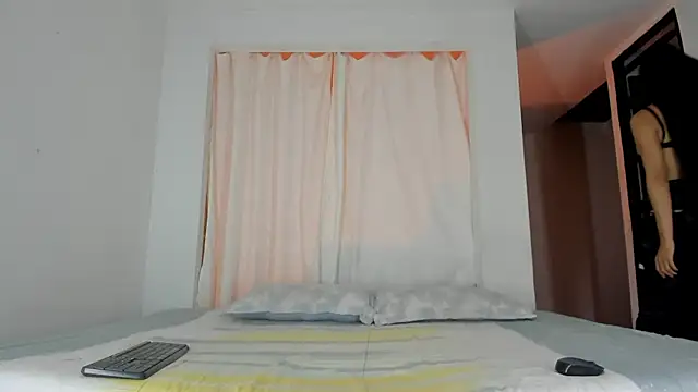 Fairycandyx online show from April 18, 8:40 am