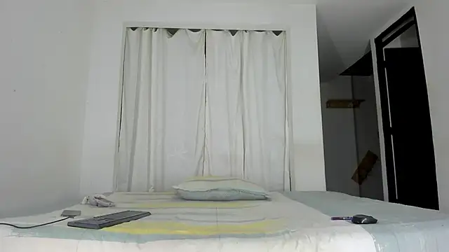 Snapshot of Fairycandyx chatting on June 11, 7:17 am Fairycandyx online show from June 11, 7:17 am