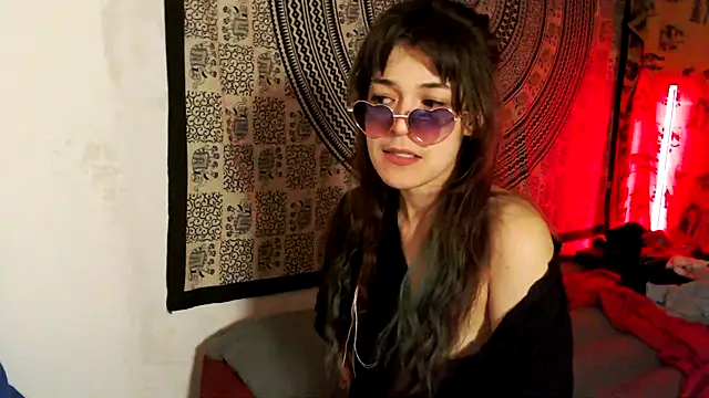 LinaWinter online show from March 1, 1:22 am