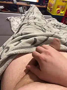 David19932908 online show from February 18, 7:52 pm