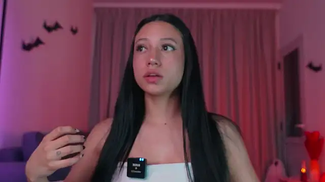 Snapshot of Alison_Miller9 chatting on October 27, 11:25 am Alison Miller9 online show from October 27, 11:25 am