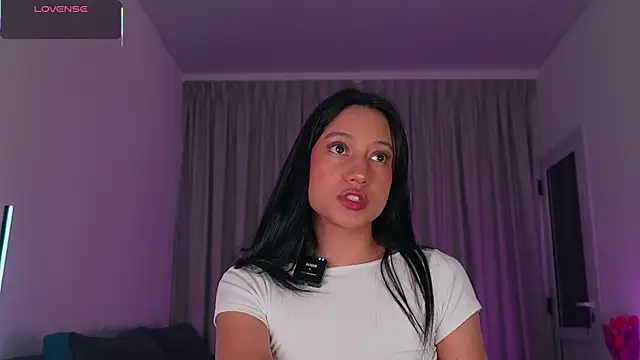 Snapshot of Alison_Miller9 chatting on November 7, 10:37 am Alison Miller9 online show from November 7, 10:37 am