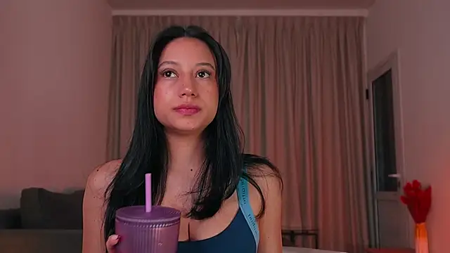 Snapshot of Alison_Miller9 chatting on November 24, 10:04 am Alison Miller9 online show from November 24, 10:04 am