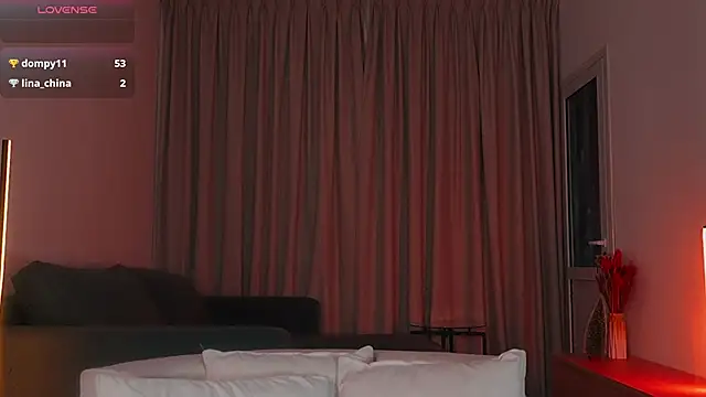 Snapshot of Alison_Miller9 chatting on December 14, 11:04 am Alison Miller9 online show from December 14, 11:04 am