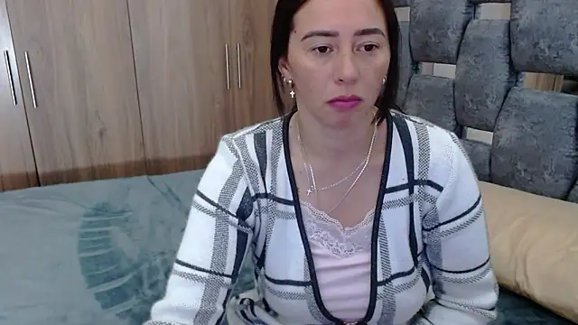 sara hott 1 online show from March 7, 12:34 pm