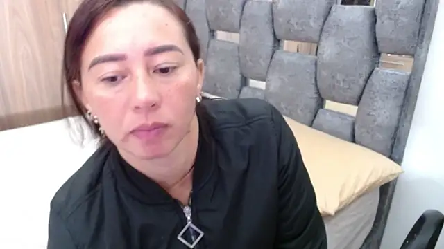 sara hott 1 online show from March 21, 12:39 pm