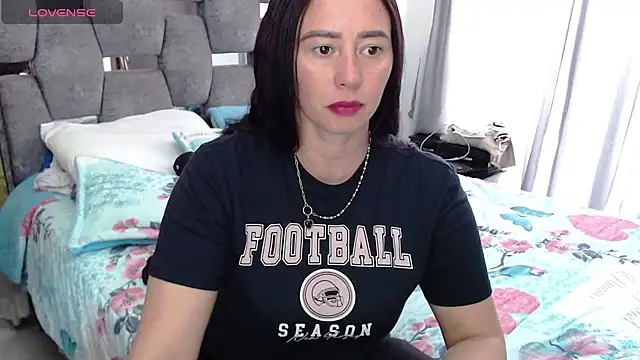 sara hott 1 online show from October 1, 6:25 pm