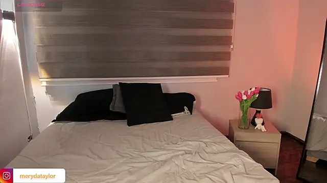 MERIDA TAYLOR online show from March 11, 1:17 pm