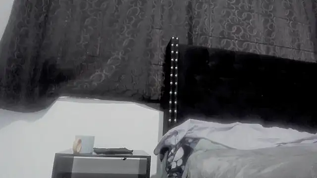 amareto queen online show from December 13, 9:53 pm