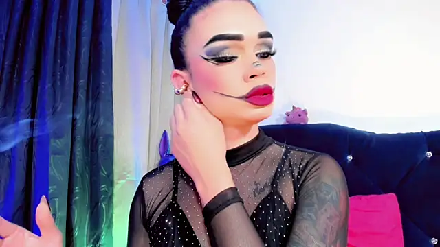 Snapshot of lesly_xx chatting on October 31, 3:07 am lesly xx online show from October 31, 3:07 am