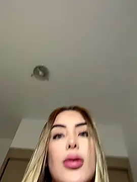 mi suk11 online show from October 19, 7:03 pm