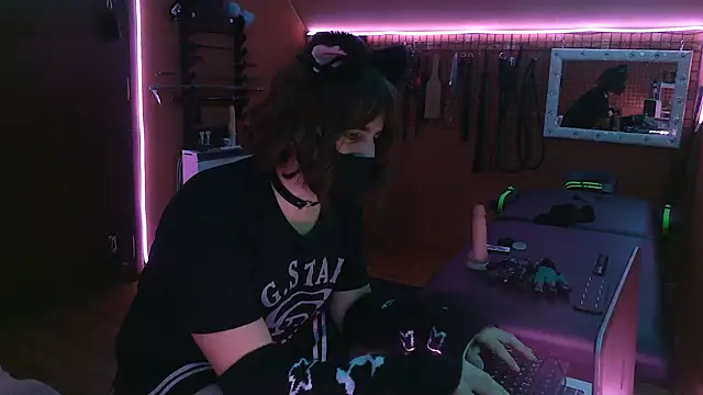 Ginny-the-bdsm-nympho online show from December 14, 6:12 pm