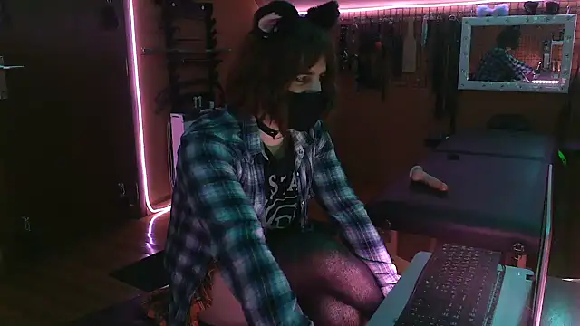 Snapshot of Ginny-the-bdsm-nympho chatting on February 26, 6:29 pm Ginny-the-bdsm-nympho online show from February 26, 6:29 pm