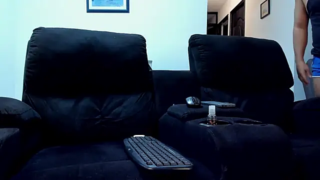 dylanstrong  online show from September 12, 11:15 pm