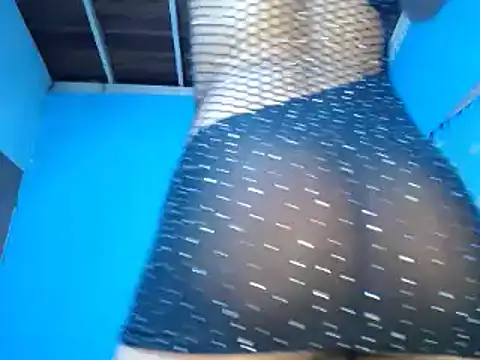 Snapshot of anna_dolls_ chatting on January 27, 2:31 am anna dolls online show from January 27, 2:31 am