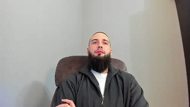 Snapshot of A_____________ chatting on February 6, 9:49 pm A online show from February 6, 9:49 pm