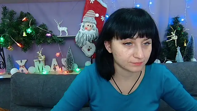 Snapshot of NinaFlawlees chatting on December 6, 2:02 am NinaFlawlees online show from December 6, 2:02 am