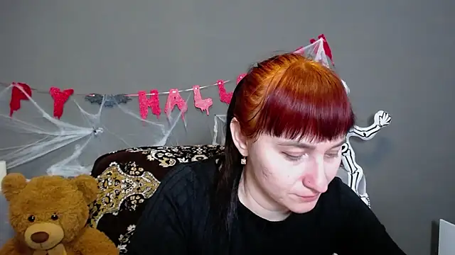 NinaFlawlees online show from October 28, 1:03 pm