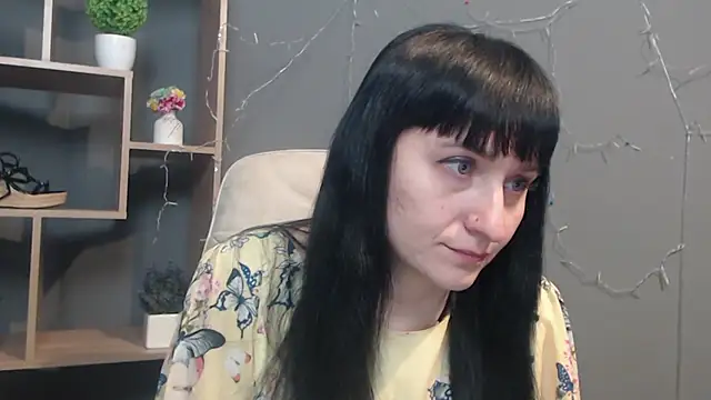 NinaFlawlees online show from November 29, 1:03 pm