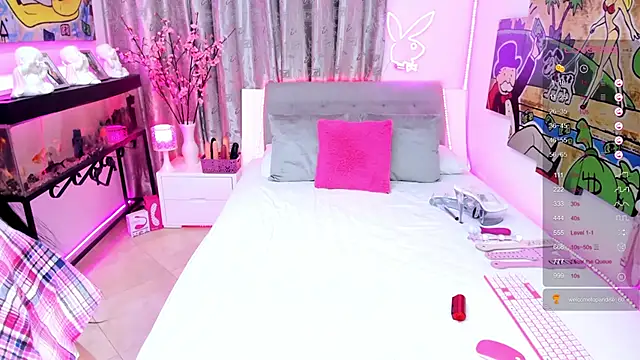 Snapshot of tattooBabyxxx chatting on February 5, 10:55 pm tattooBabyxxx online show from February 5, 10:55 pm