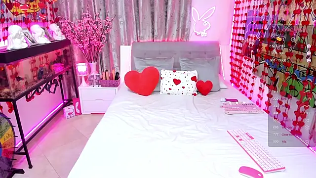 Snapshot of tattooBabyxxx chatting on February 20, 11:21 pm tattooBabyxxx online show from February 20, 11:21 pm