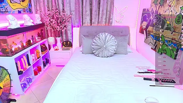 Snapshot of tattooBabyxxx chatting on November 15, 8:27 pm tattooBabyxxx online show from November 15, 8:27 pm