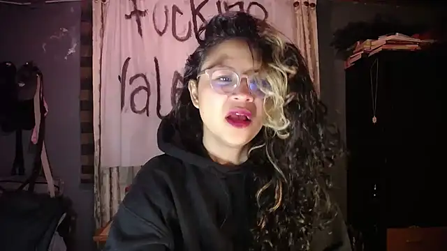 Hathorlove online show from February 18, 7:04 am