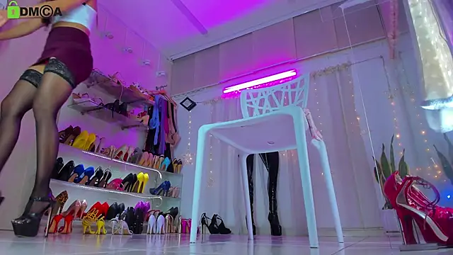 kendrarioss online show from September 10, 8:09 pm