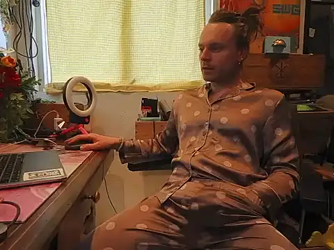 Snapshot of rexflexxx chatting on November 22, 8:46 am rexflexxx online show from November 22, 8:46 am