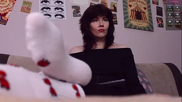 Luna Blake online show from February 18, 1:07 pm