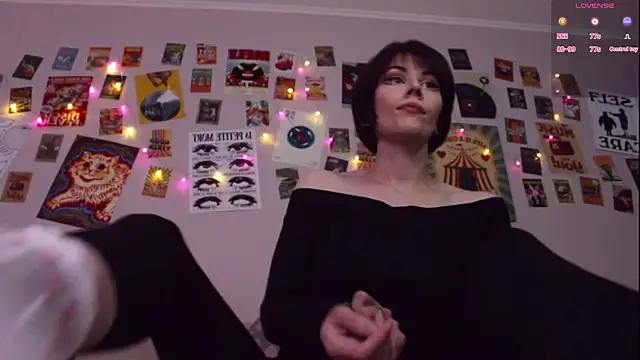 Snapshot of Luna_Blake chatting on June 18, 5:06 pm Luna Blake online show from June 18, 5:06 pm