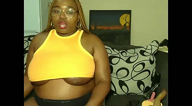 Snapshot of DollyPerryXX chatting on December 19, 11:35 pm DollyPerryXX online show from December 19, 11:35 pm