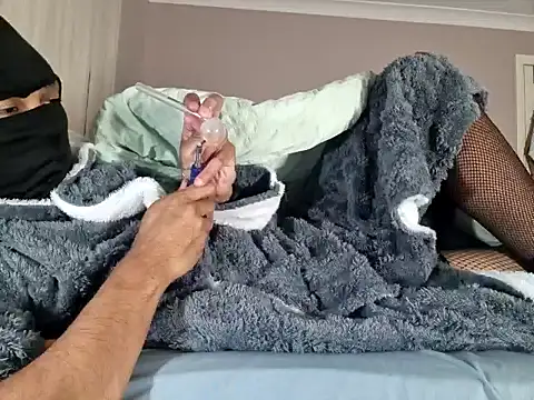 Snapshot of AmGuy23 chatting on January 7, 4:16 pm AmGuy23 online show from January 7, 4:16 pm