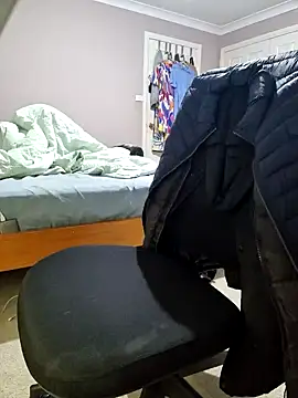 Snapshot of AmGuy23 chatting on January 19, 1:01 pm AmGuy23 online show from January 19, 1:01 pm