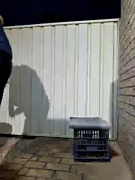 Snapshot of AmGuy23 chatting on January 23, 9:39 am AmGuy23 online show from January 23, 9:39 am