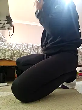 Snapshot of AmGuy23 chatting on February 24, 3:12 am AmGuy23 online show from February 24, 3:12 am