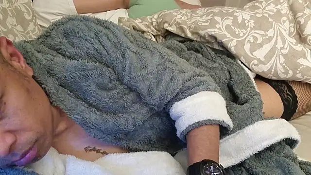 Snapshot of AmGuy23 chatting on October 25, 4:57 pm AmGuy23 online show from October 25, 4:57 pm