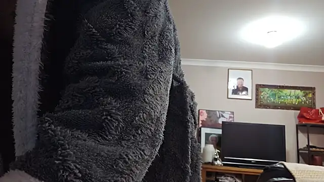 Snapshot of AmGuy23 chatting on October 26, 4:13 pm AmGuy23 online show from October 26, 4:13 pm