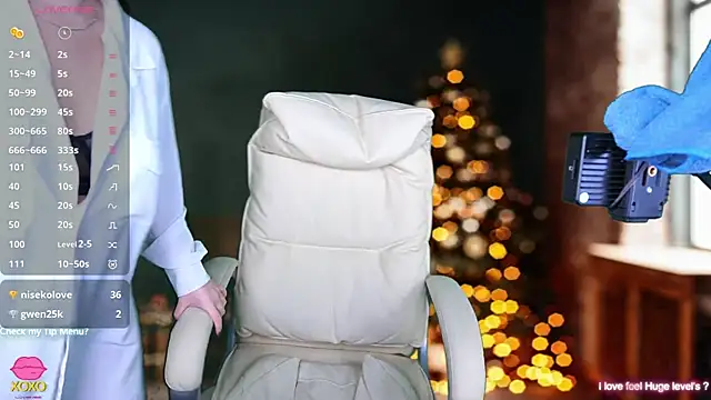 Snapshot of AfinaAmmor chatting on December 18, 6:14 pm AfinaAmmor online show from December 18, 6:14 pm